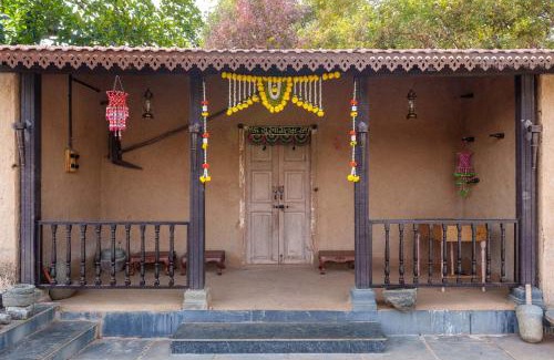 Bhilar Villa | StayVista's Tree House at Sula Wada - Cozy Home with Vintage Charm, Swimming Pool, Indoor Activities