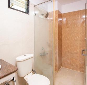 Teynampet Hotel | Stayz Inn Near US Embassy