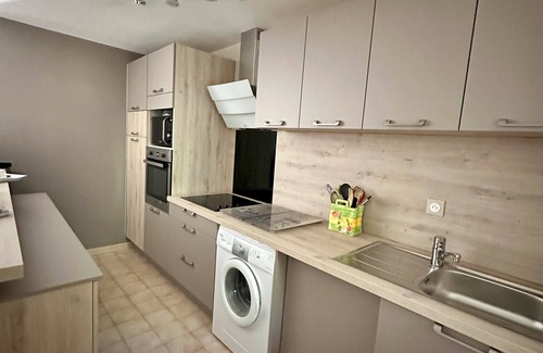 Sainte-Maxime Apartment | Ste Maxime F3/65m², 2-7 pers, air-conditioned, garage, WiFi, swimming pool