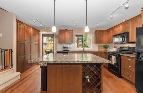 Lindell Beach Cottage | Steadymart Cottage - spacious 3-bed/3-bath & pool, hot tubs, creek, Cultus Lake