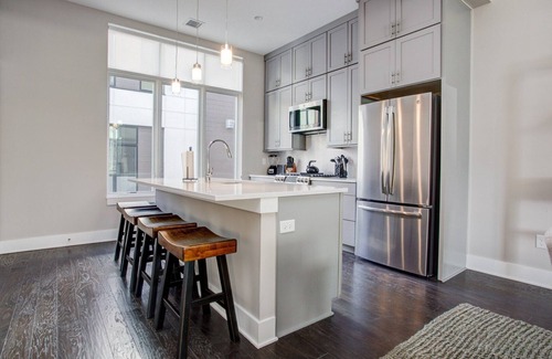 East End - Valley Street House | Stealing Home | Downtown Asheville Condo with Private Rooftop