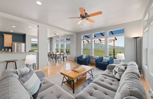 Oak Creek House | Steamboat Dream Vacation- South Valley Escape