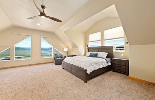 Oak Creek House | Steamboat Dream Vacation- South Valley Escape