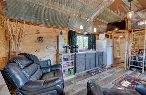 Austinville Apartment | Steamboat Rock Cabin Near Trails and River!