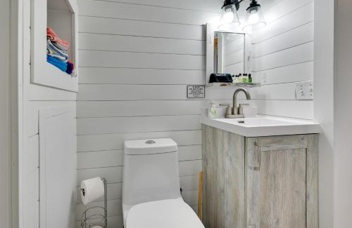 Austinville Apartment | Steamboat Rock Cabin Near Trails and River!