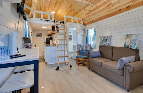 Austinville Apartment | Steamboat Rock Cabin Near Trails and River!
