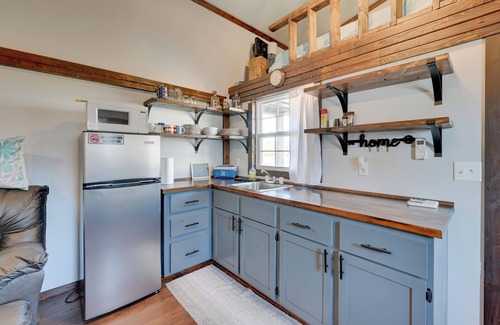 Austinville Apartment | Steamboat Rock Cabin: Bike, Hike, Fish!