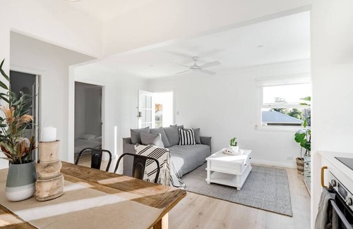 Huskisson House | Steamers Cottage - Pet-friendly