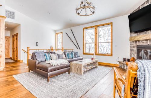 Government Camp House | Steel Lane Hideaway