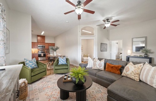 College Station Apartment | Steel Studio ~ Stylish 2BR + Fenced Yard