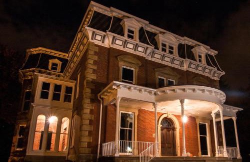 Painesville Hotel | Steele Mansion Inn & Gathering Hub