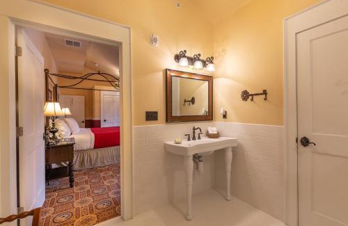 Painesville Hotel | Steele Mansion Inn & Gathering Hub
