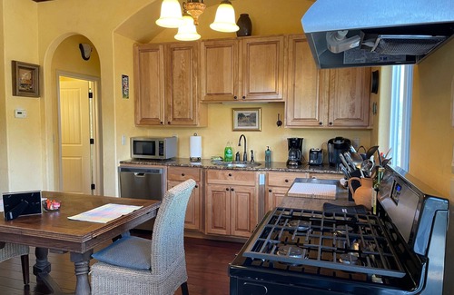 Santa Rosa Cottage | Steelhead Creek Vineyards Garden Casita