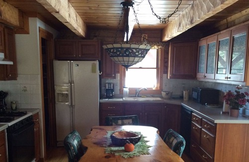 Nadeau House | "Steelhead Lodge" Log Home On The Big Cedar River