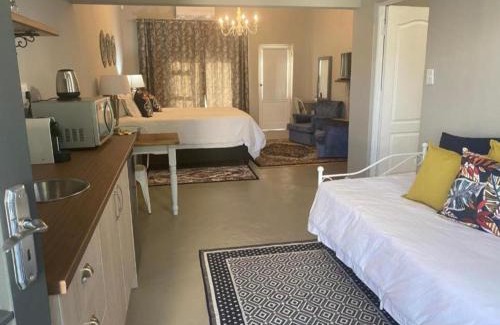 Magaliesberg Apartment | Steenkoppies semi self catering apartment