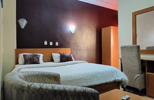 Jos Hotel | Steffan Hotel and Suites
