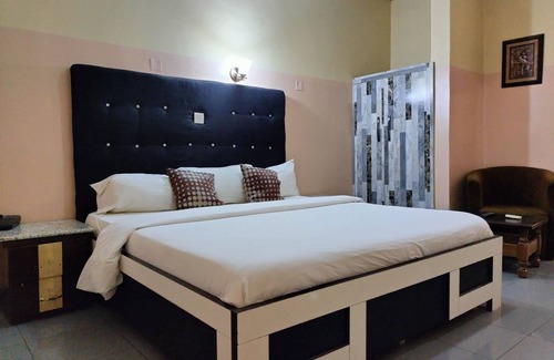 Jos Hotel | Steffan Hotel and Suites
