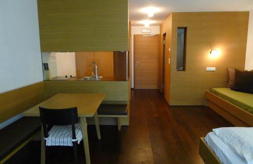 Cadipietra Hotel | Steinhauswirt