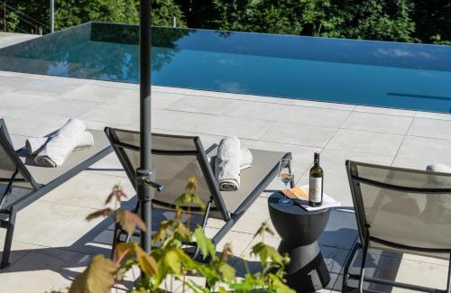 Sankt Nikolai im Sausal House | steiRerBLiCke - Vinothek Petzles