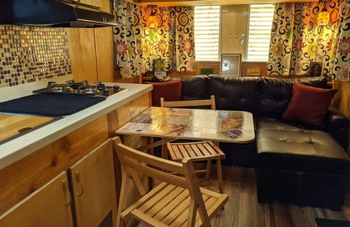 Bandera House | "Stella" 1968 Boles Areo Trailer with lovely views and river access!