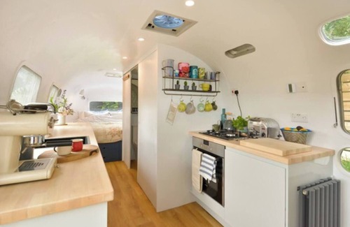 Aberfeldy House | Stella a Luxury vintage airstream #HighlandSpaces