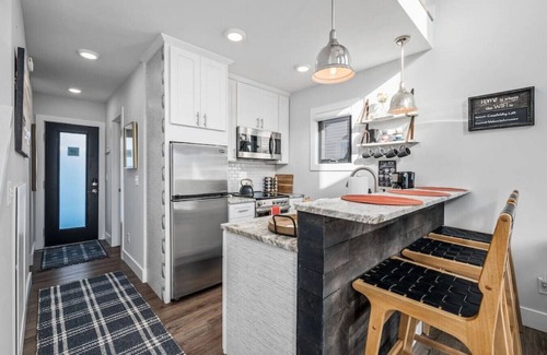 Traverse City Condo | Stella Boona 1BD Loft Condo Downtown Wineries Beaches