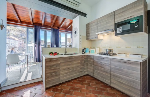 Arona Apartment | Stella Del Lago Pied Dans L'Eau, Arona, Italy
