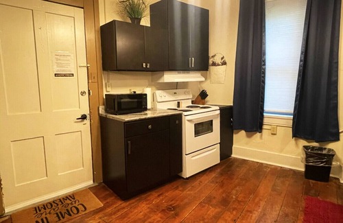 Coshocton Apartment | Stella's Place in Heart of Historic Roscoe Village