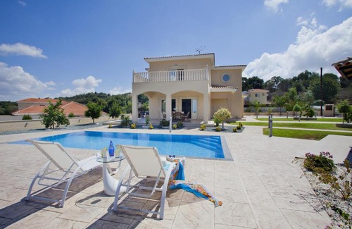 Stroumpi Villa | Stella Villa