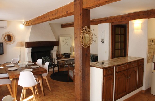 Sanary-sur-Mer House | "StellaHome - l'Enclos" Quiet Village House. Near port and beach. GARAGE