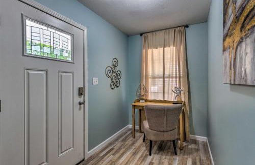 Wright House | Stellar Fort Walton Retreat about 2 Mi to Beach!