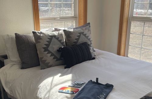 Haines House | Stellar Heli Lodge with game room/lounge, hot tub, amazing mountain views