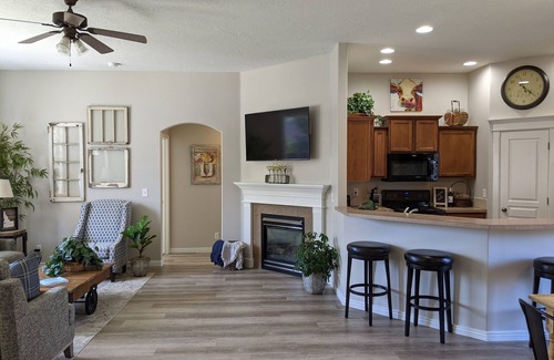 Star House | Stellar in Star - Spacious 4BR 2.5BA Near Eagle