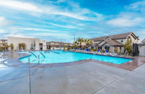 Sienna Hills Apartment | Stellar Location Access To Pool Hot Tub And More
