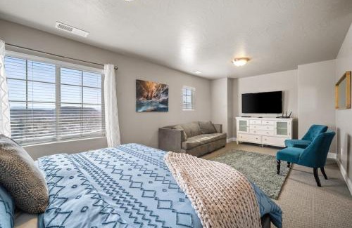 Sienna Hills Apartment | Stellar Location Access To Pool Hot Tub And More