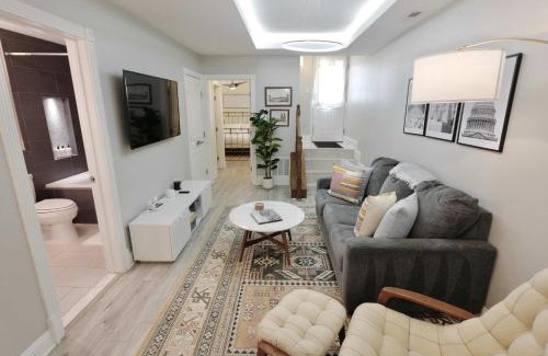 Petworth Apartment | Stellar Stay by Petworth Metro