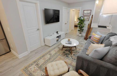 Petworth Apartment | Stellar Stay by Petworth Metro