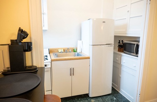 Hoboken Condo | Stellar stay in spacious comfort – Hoboken