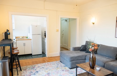 Hoboken Condo | Stellar stay in spacious comfort – Hoboken