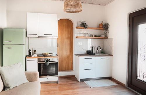 Myrtia Apartment | Stellas Village House