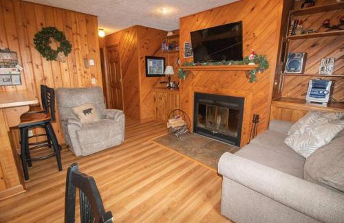 Snowshoe House | Stemwinder 5 Spacious Townhome Short Distance to Powder Monkey Lift