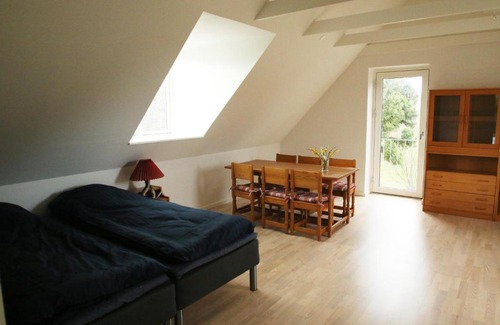 Harlev House | Stenbrogård