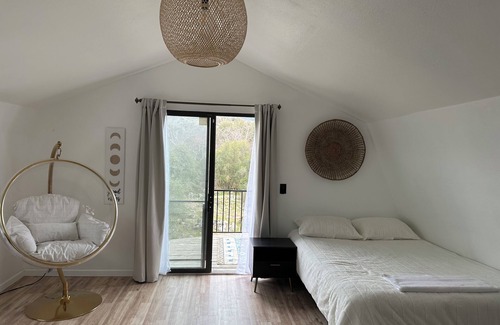 Springville Other | Step away from the noise of the city and into a country home get away