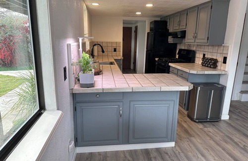 Springville Other | Step away from the noise of the city and into a country home get away