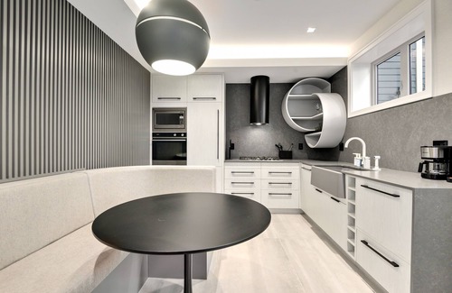 Downtown Vancouver House | Step from the Water! Brand New Stunning DT Sunset Beach, Hidden Gem, 2bd 2ba.