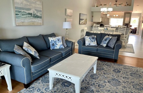 Naples Condo | Step into Vacation, instantly!