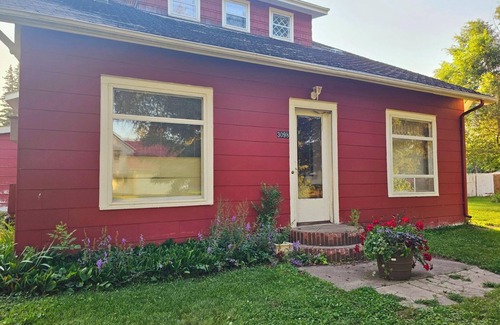 Bowdle House | "Step right into nature's theater with our VRBO home as your backdrop!"