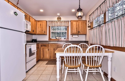 Sayner Cottage | Stepaway Vacation Rentals- Bowman's Pine Hollow