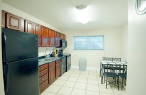 Biloxi Apartment | 💥👣STEPS 2 BEACH🏖️ SLEEPS 4 & NEARBY GO-KART🏎