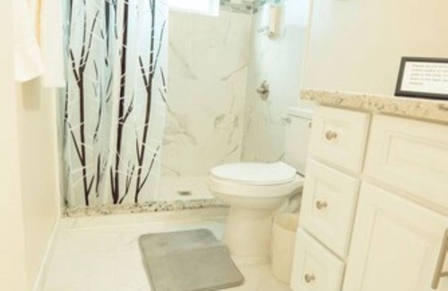 Biloxi Apartment | 💥👣STEPS 2 BEACH🏖️ SLEEPS 4 & NEARBY GO-KART🏎